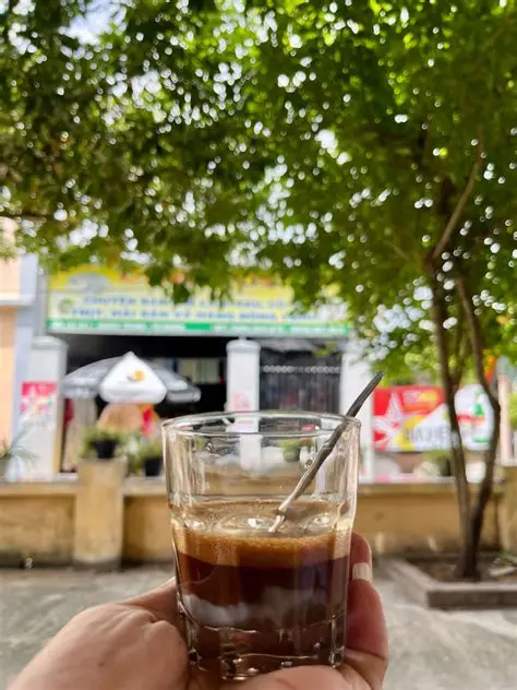 Cà phê sáng mùng 1 Tết